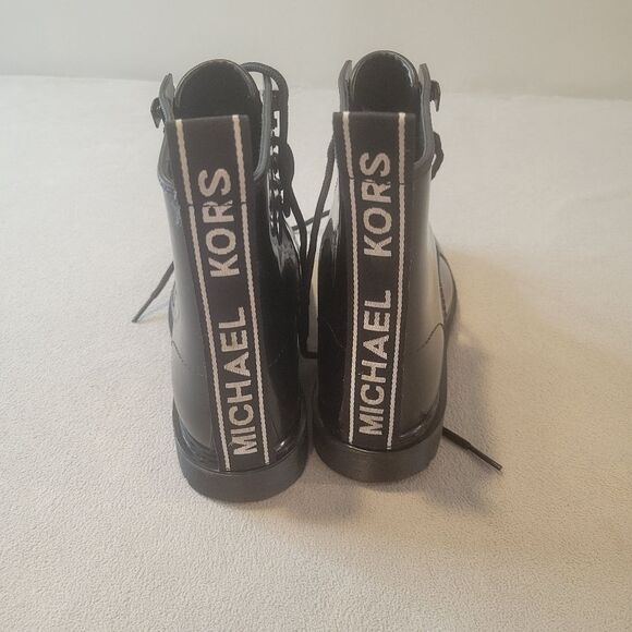 Michael Kors Tavie Lug Sole Lace-Up Rain Booties Size 7 Black - Picture 3 of 5